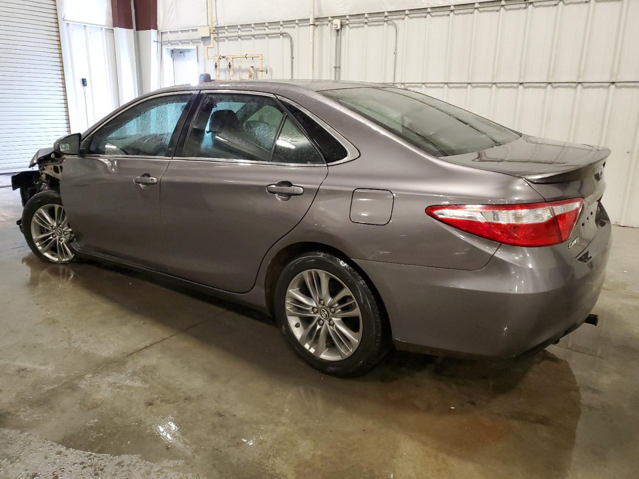 2017 TOYOTA CAMRY LE - Фото 2