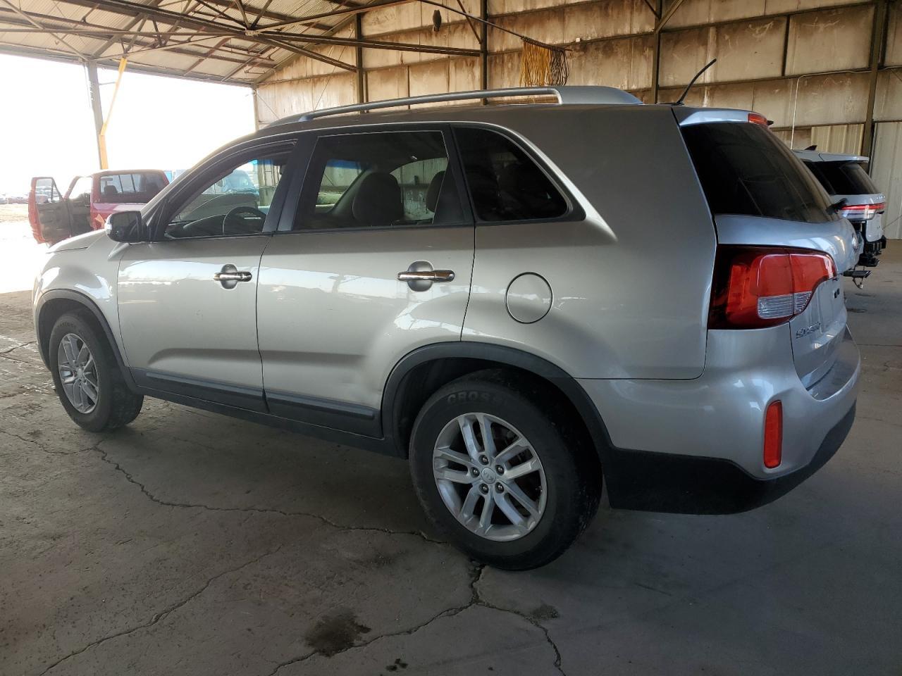 2014 KIA SORENTO LX - Image 2