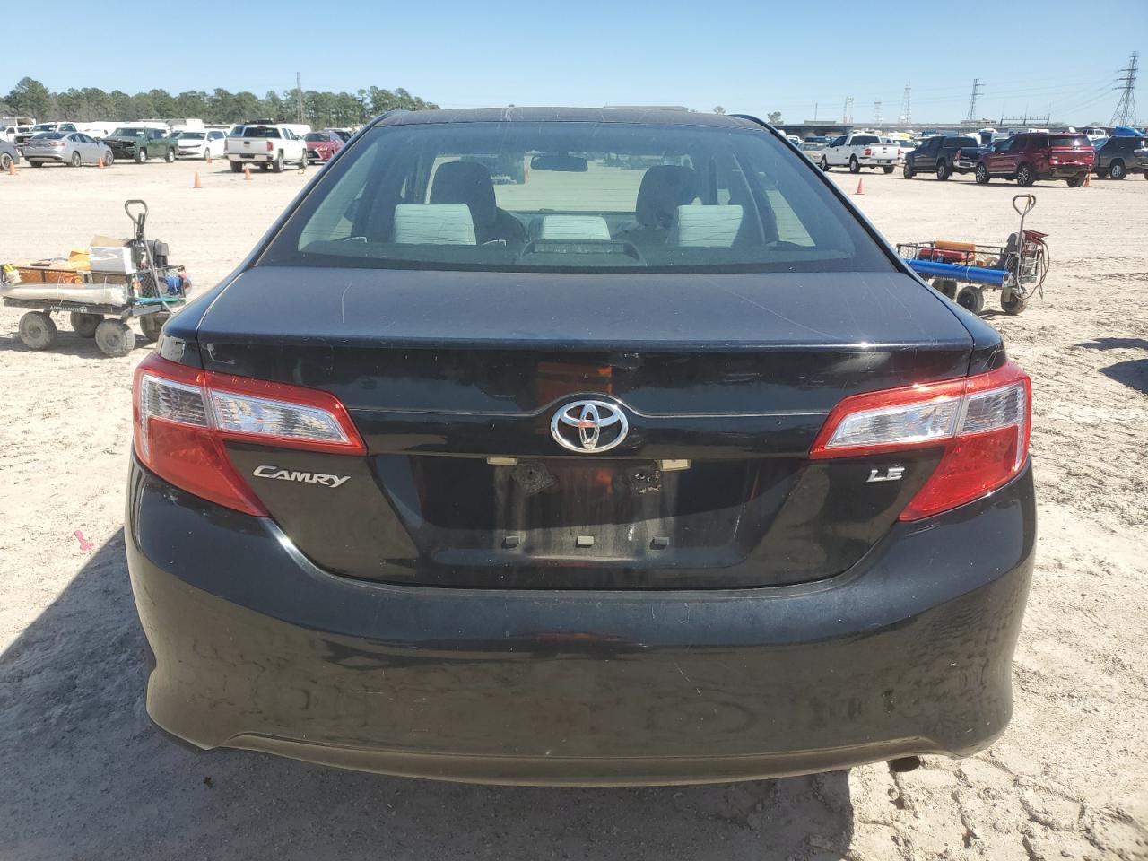 2014 TOYOTA CAMRY L - Image 6