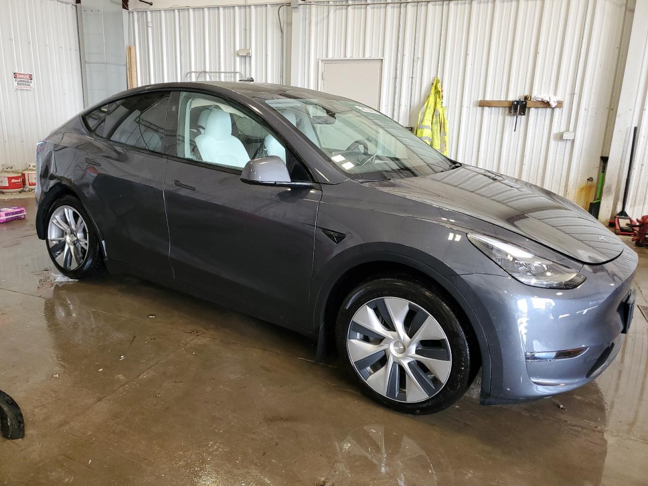 2023 TESLA MODEL Y - Фото 4