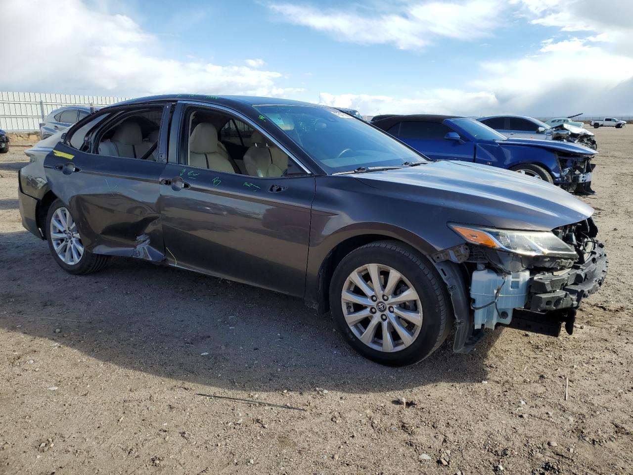 2018 TOYOTA CAMRY L - Фото 4