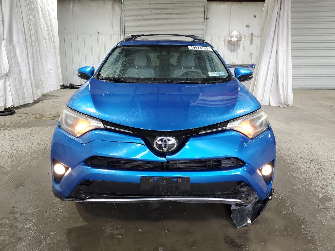 2017 TOYOTA RAV4 XLE - Image 5