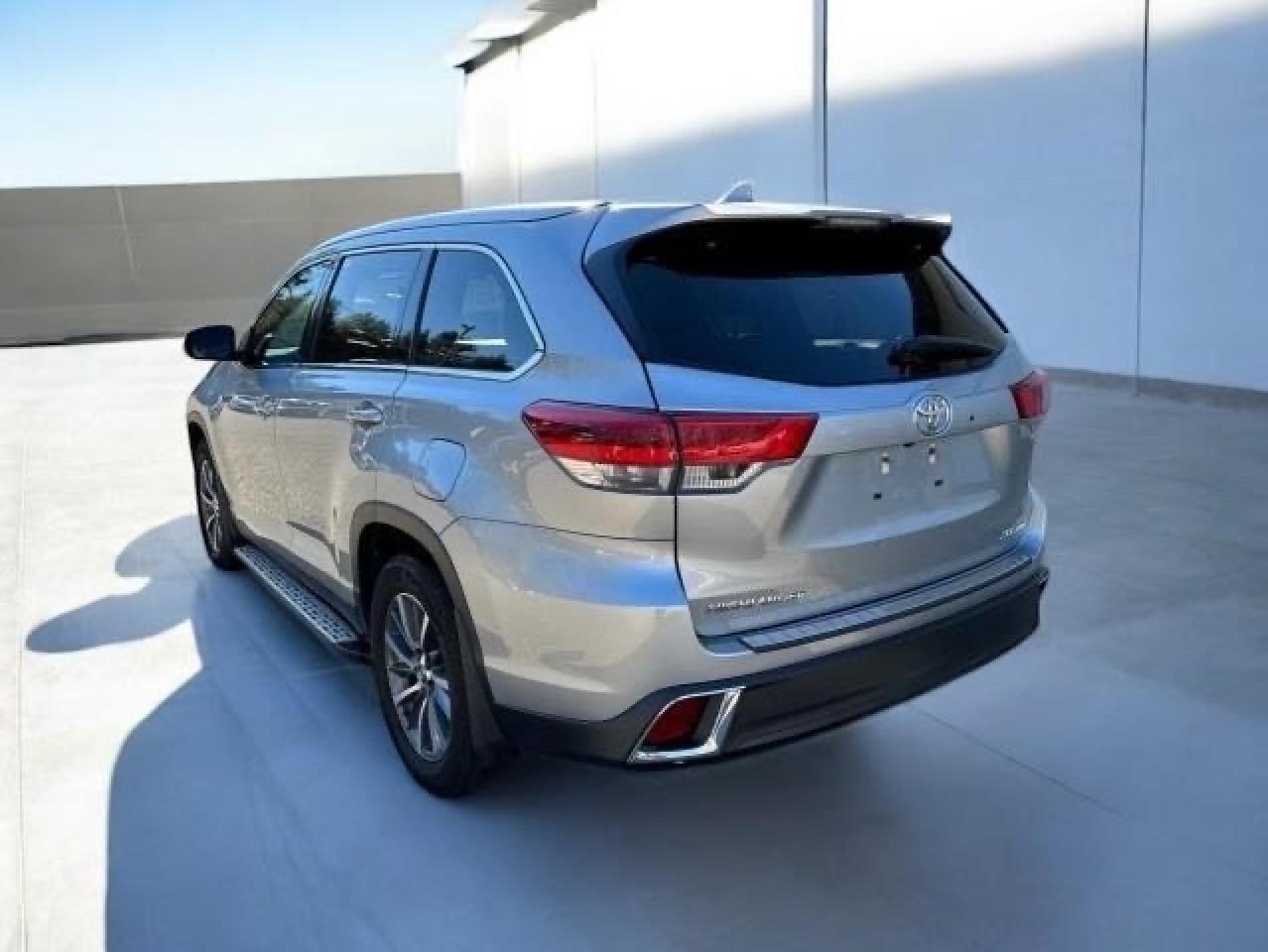 2019 TOYOTA HIGHLANDER - Image 3