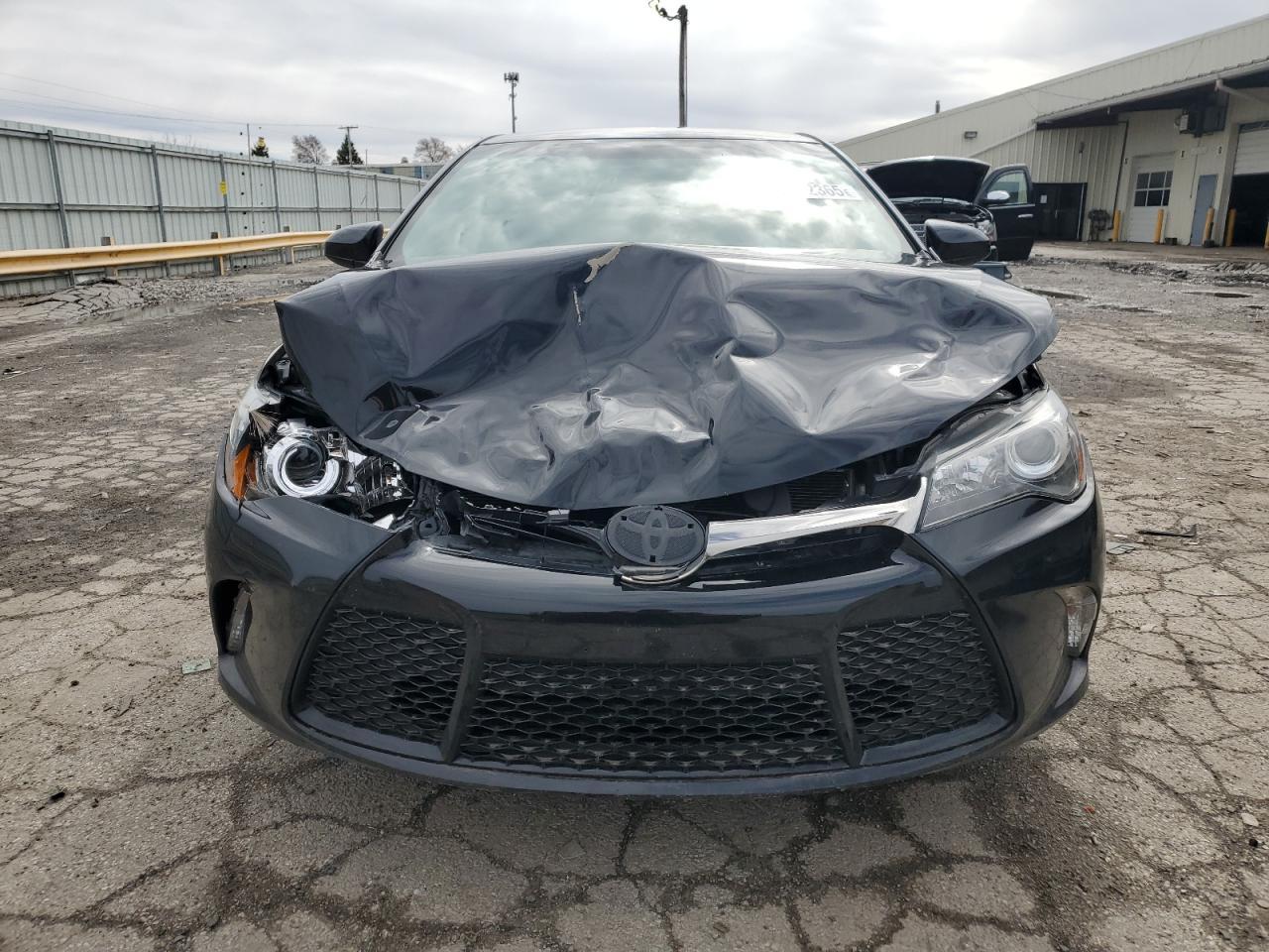 2015 TOYOTA CAMRY LE - Фото 5
