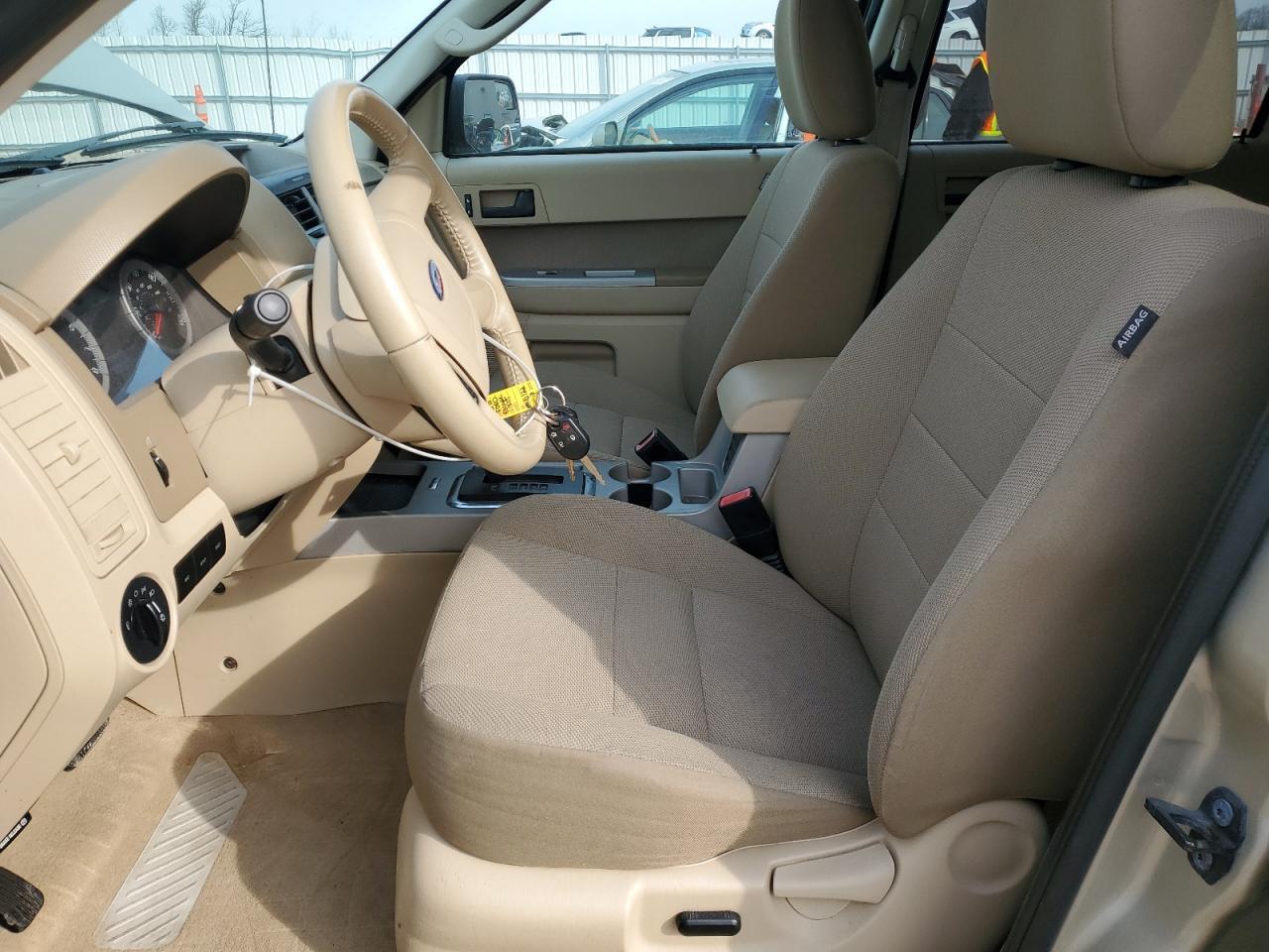 2010 FORD ESCAPE XLT - Image 7