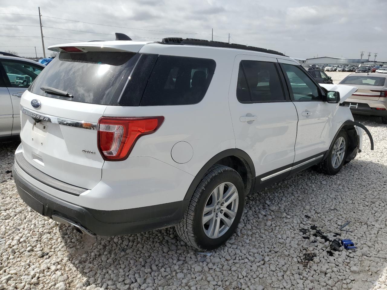 2018 FORD EXPLORER X - Image 3