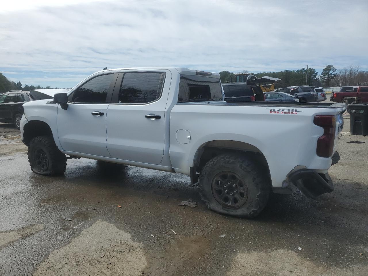 2023 CHEVROLET SILVERADO - Image 2