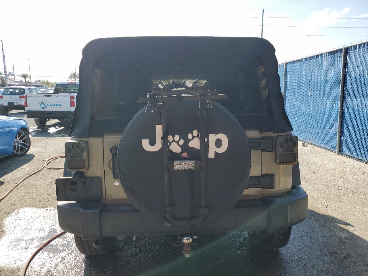 2017 JEEP WRANGLER U - Image 6