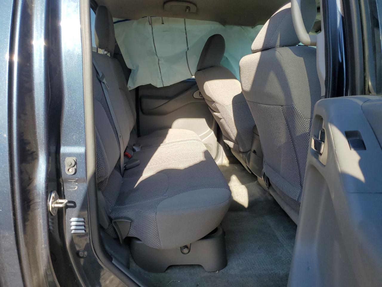 2017 NISSAN FRONTIER S - Image 6
