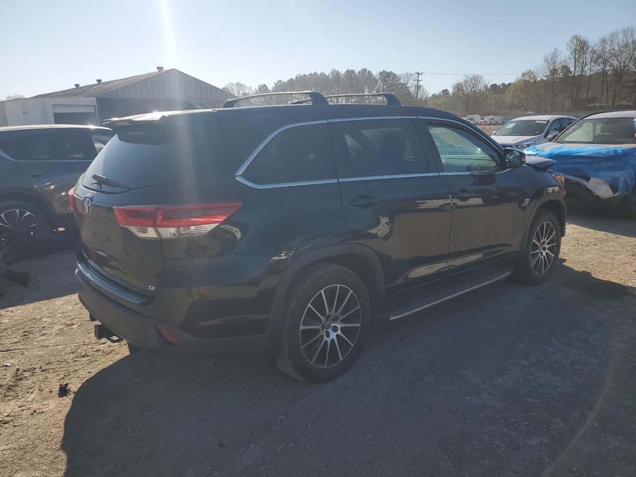 2018 TOYOTA HIGHLANDER - Image 3