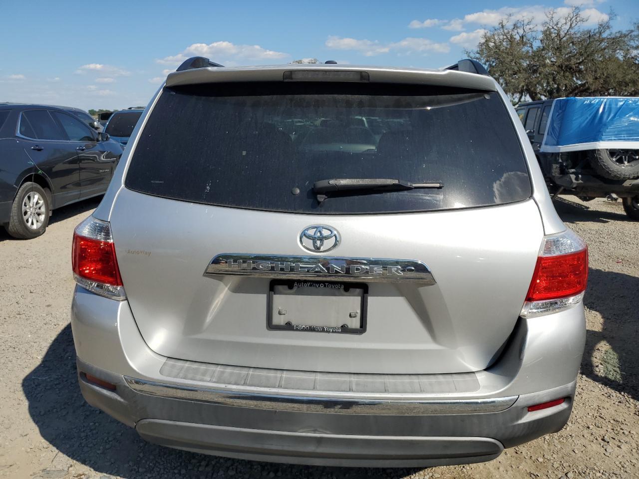 2011 TOYOTA HIGHLANDER - Фото 6