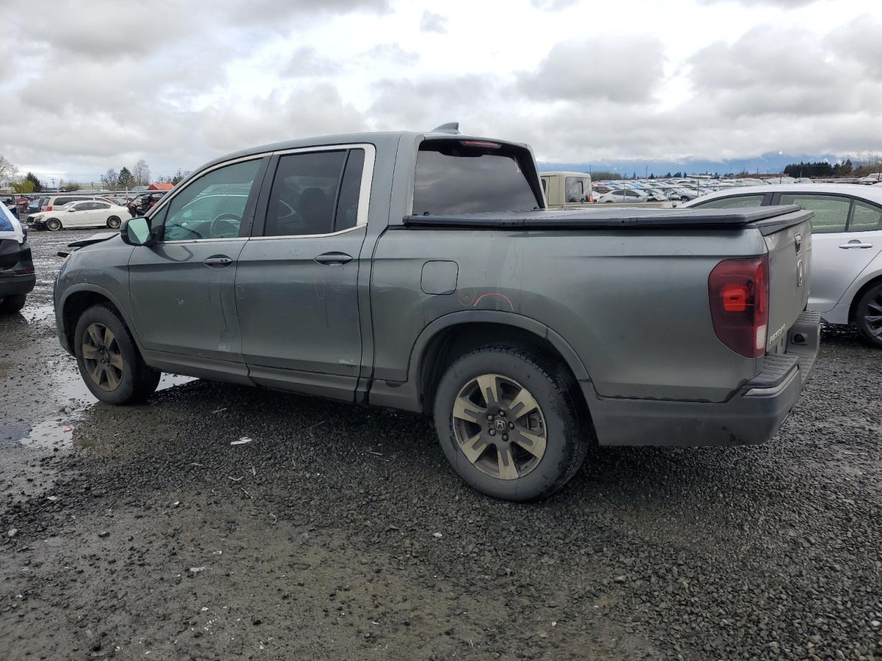 2017 HONDA RIDGELINE - Image 2