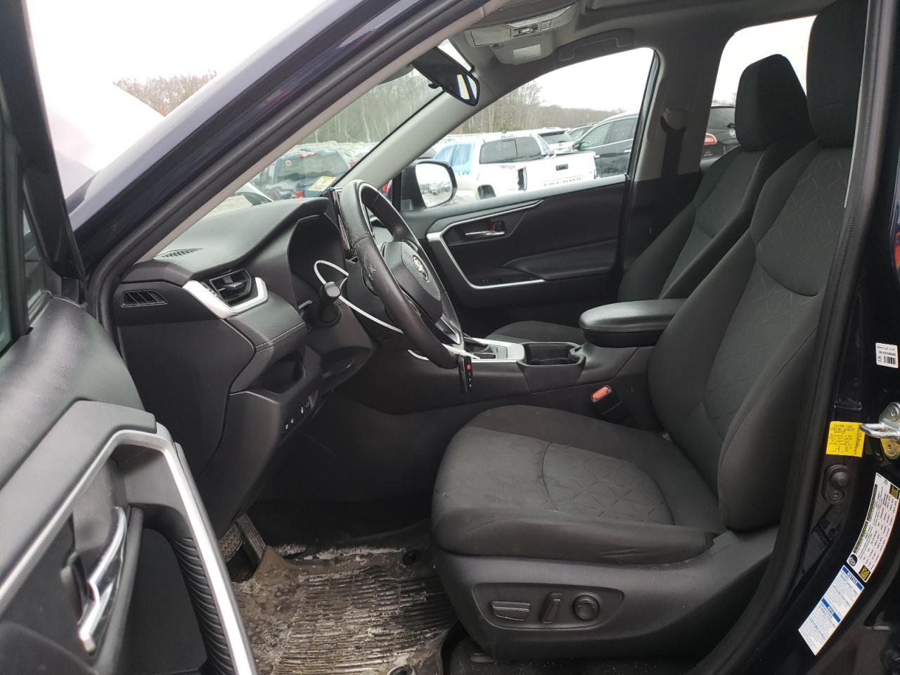 2020 TOYOTA RAV4 XLE - Фото 7