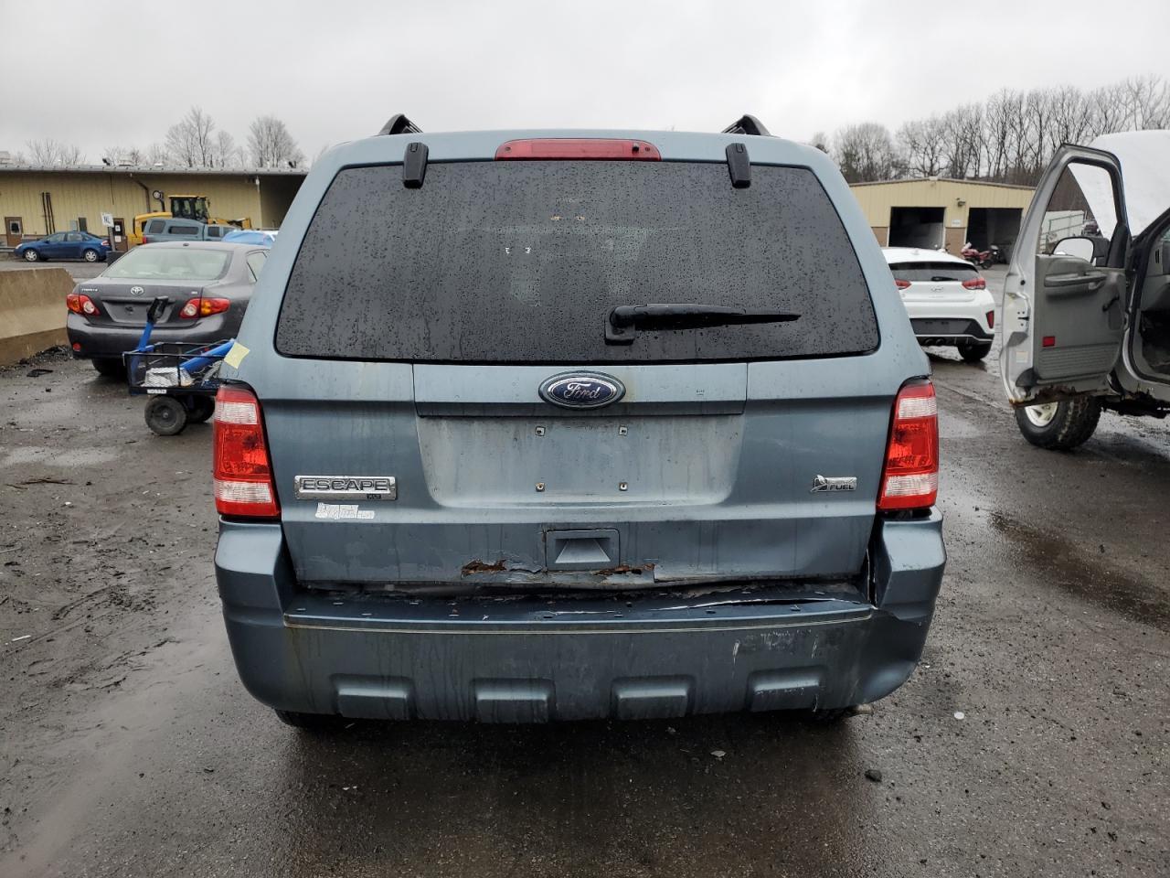 2010 FORD ESCAPE XLT - Image 6