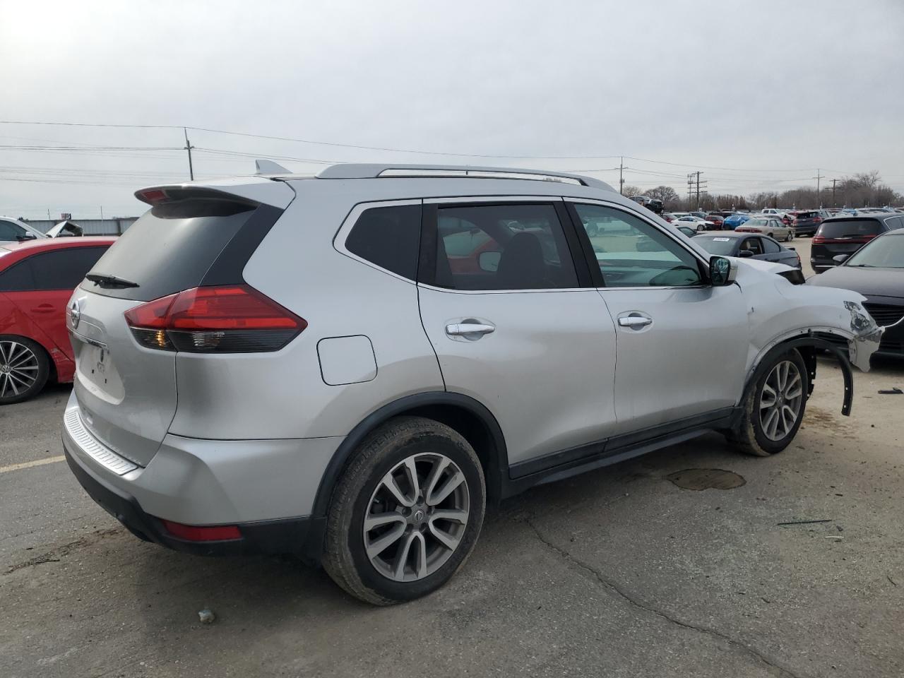 2017 NISSAN ROGUE S - Фото 3