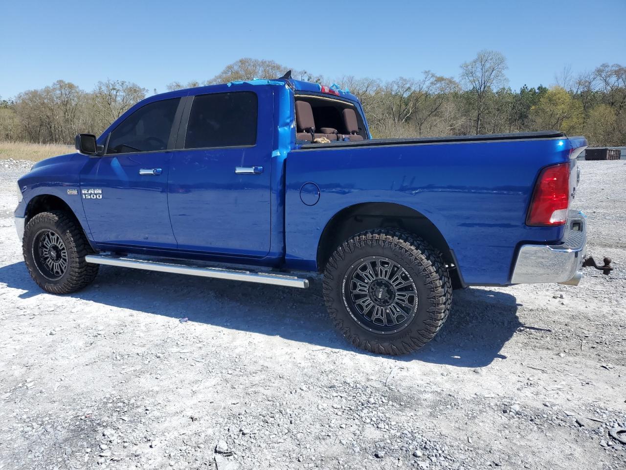 2015 RAM 1500 SLT - Image 2