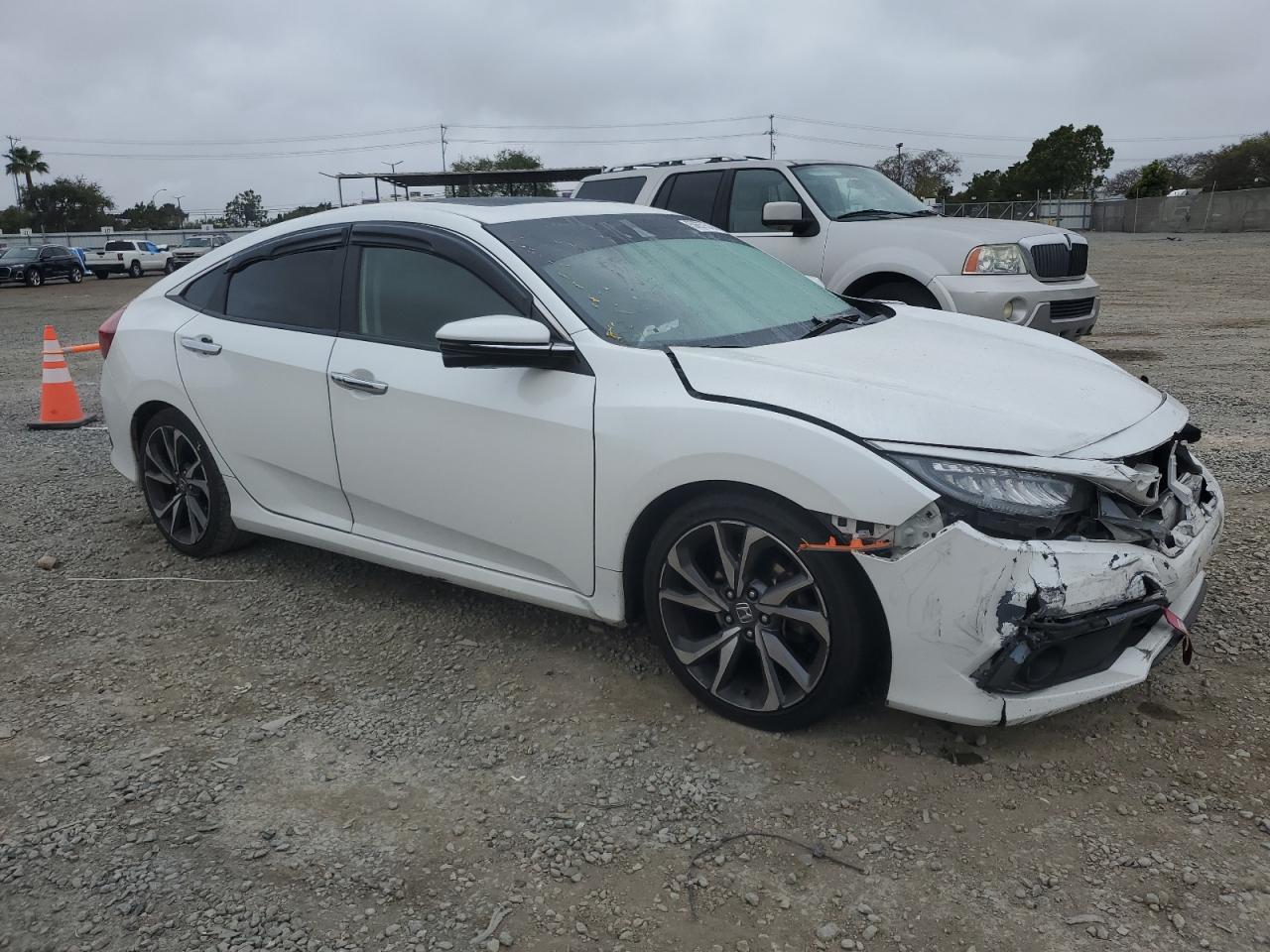 2019 HONDA CIVIC TOUR - Image 4