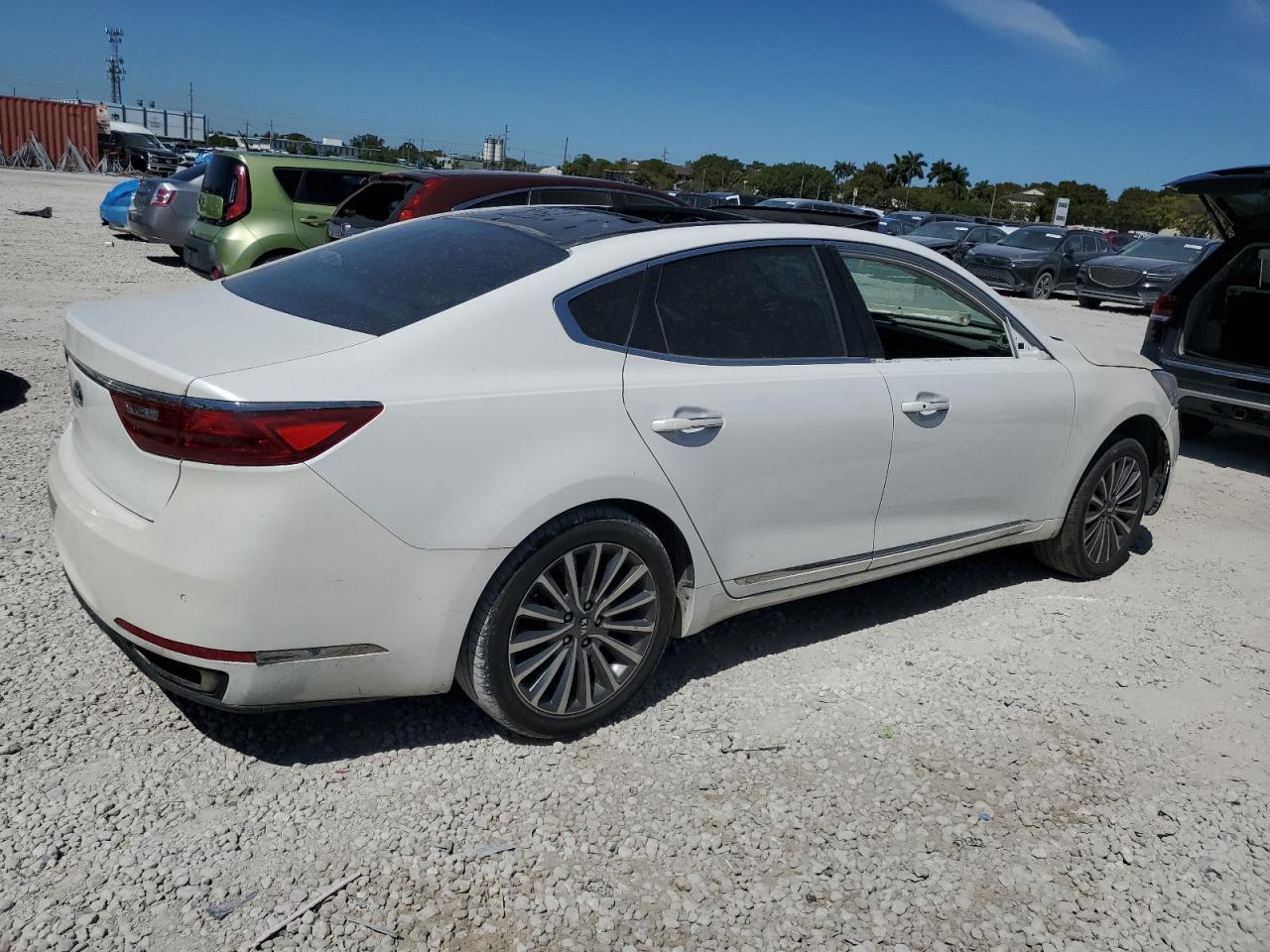 2017 KIA CADENZA PR - Image 3