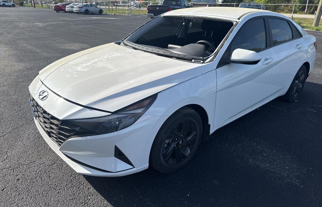 2022 HYUNDAI ELANTRA SE - Фото 2