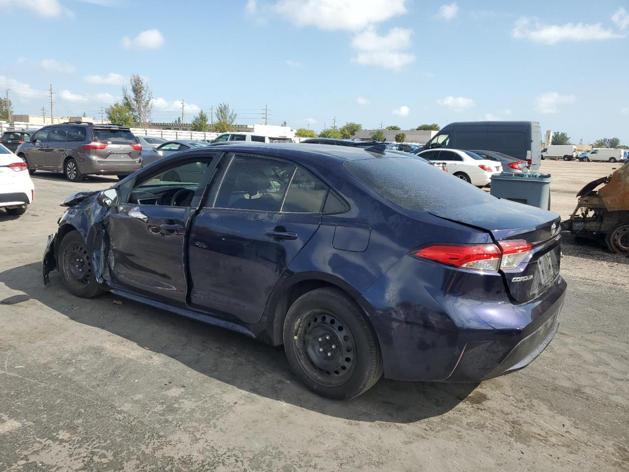 2021 TOYOTA COROLLA LE - Фото 2
