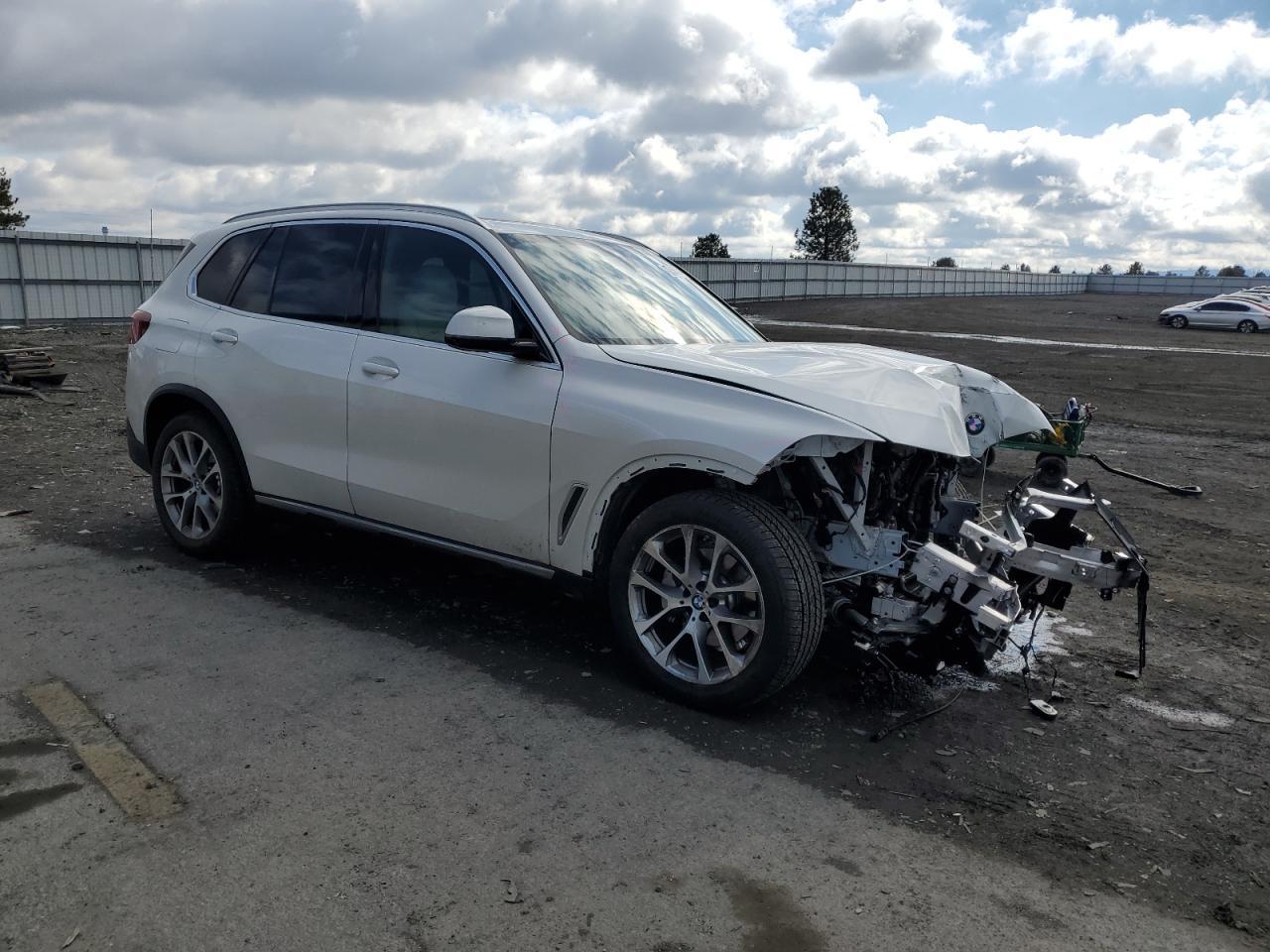 2023 BMW X5 XDRIVE4 - Фото 4