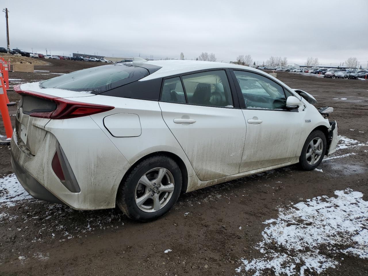 2018 TOYOTA PRIUS PRIM - Image 3