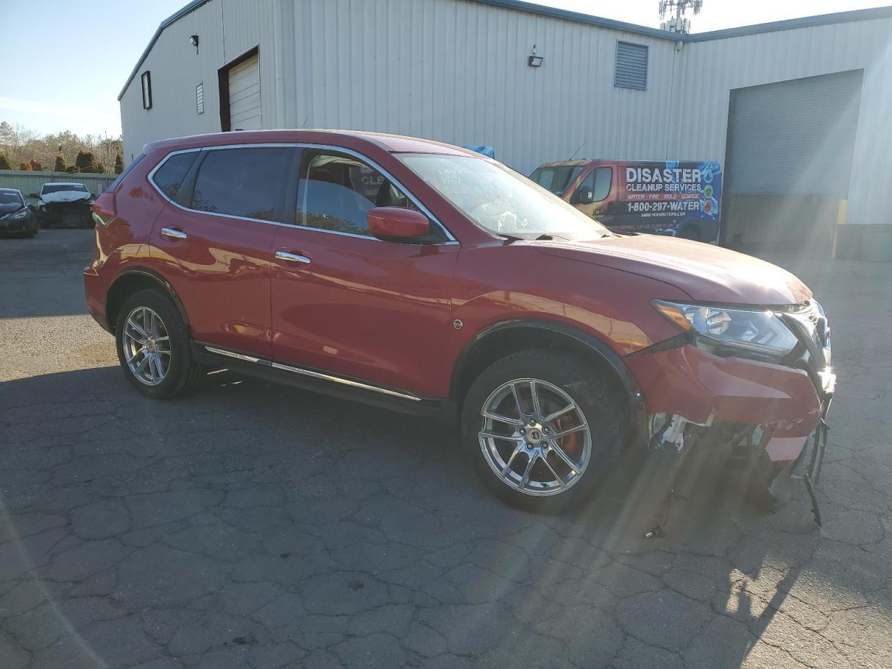 2017 NISSAN ROGUE S - Фото 4