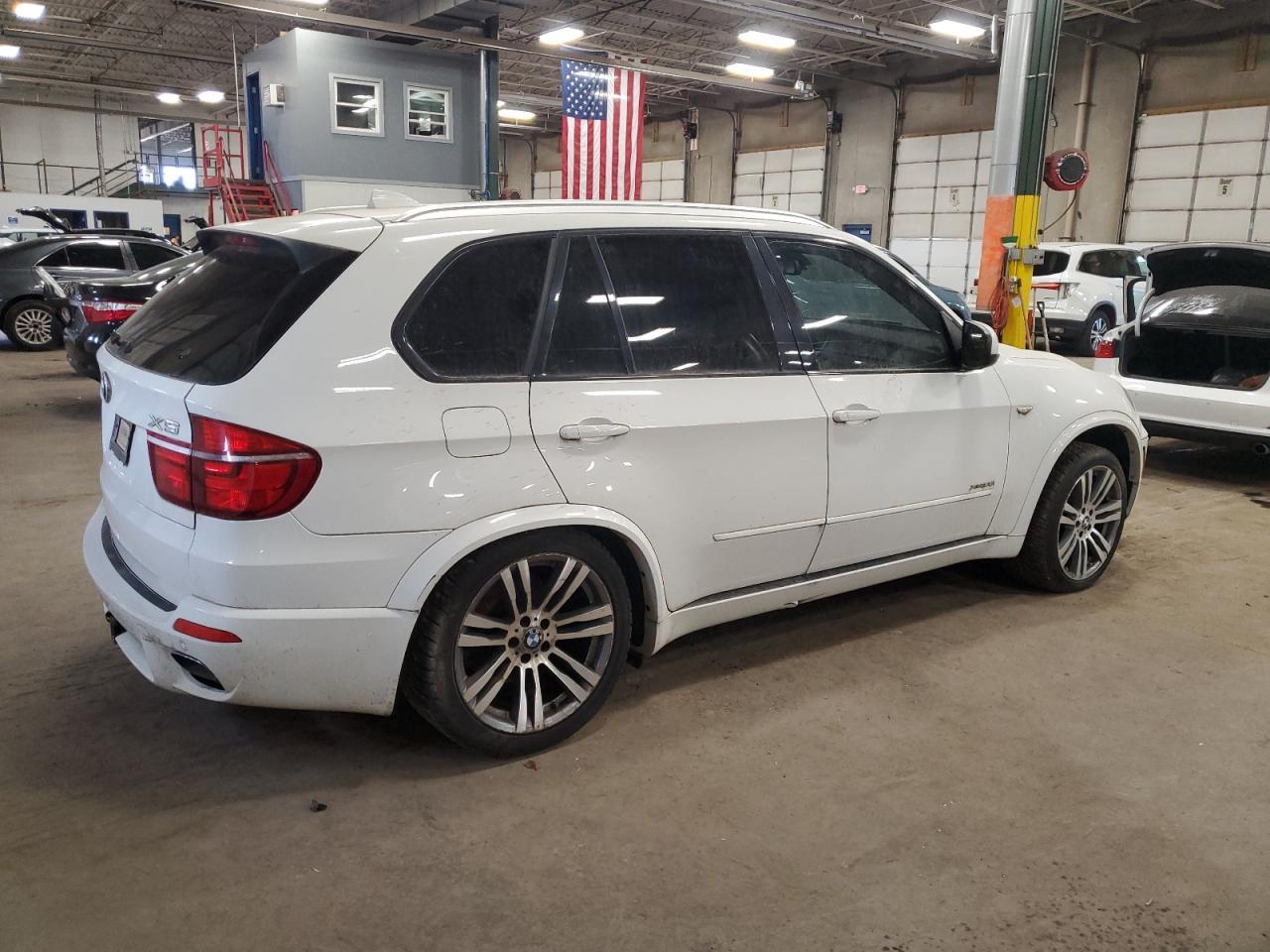 2013 BMW X5 XDRIVE5 - Фото 3