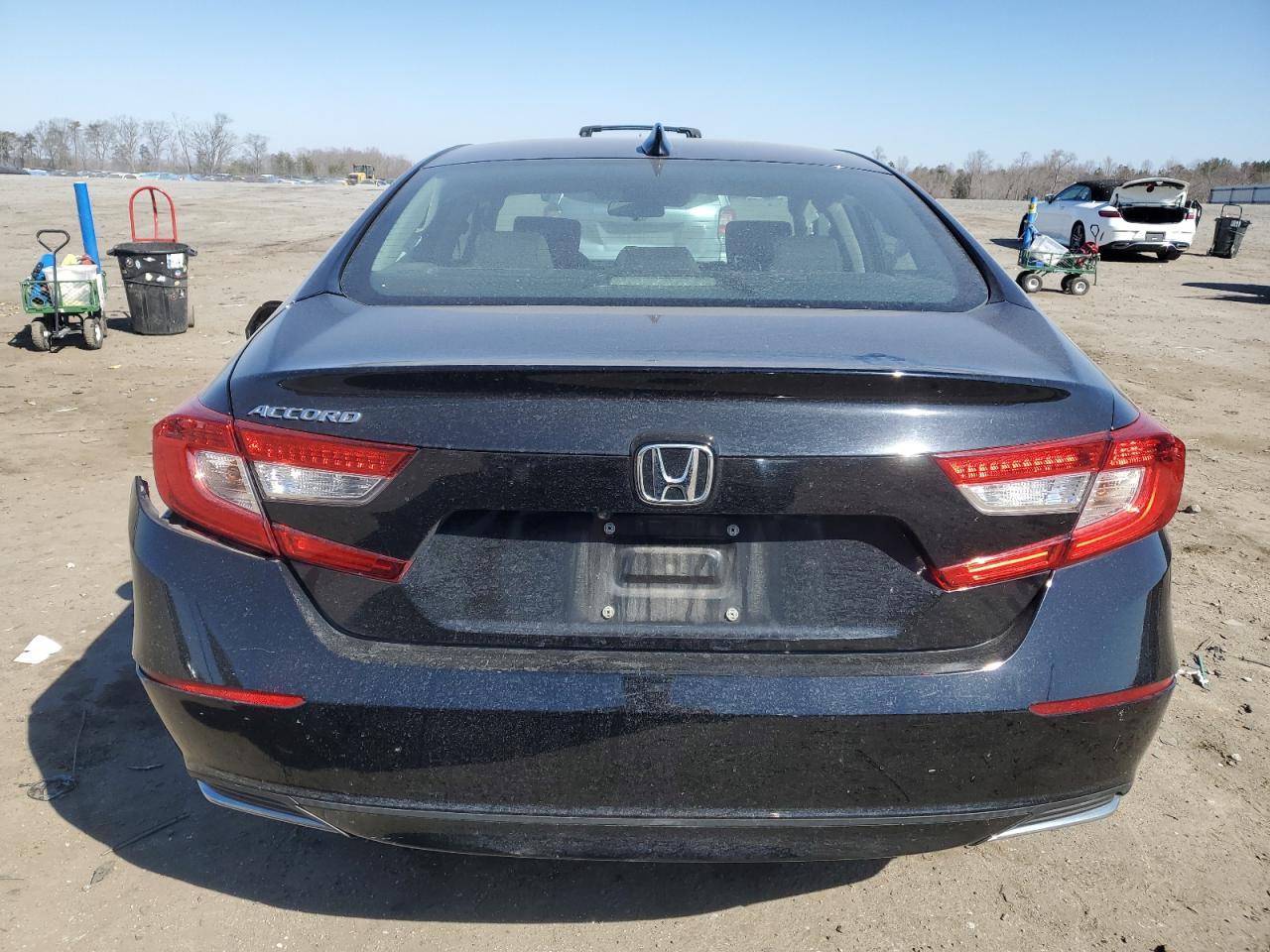 2018 HONDA ACCORD LX - Фото 6
