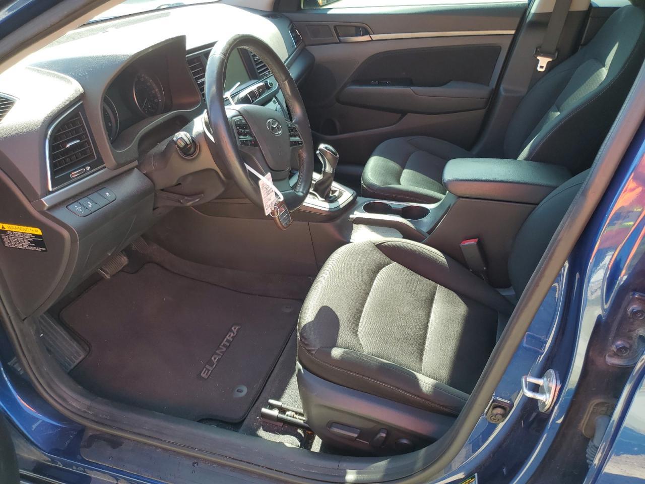 2017 HYUNDAI ELANTRA SE - Фото 7