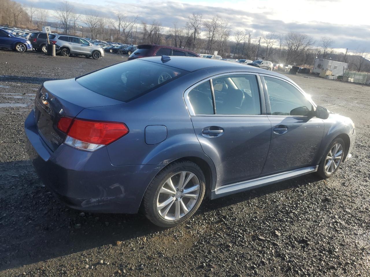 2014 SUBARU LEGACY 2.5 - Image 3