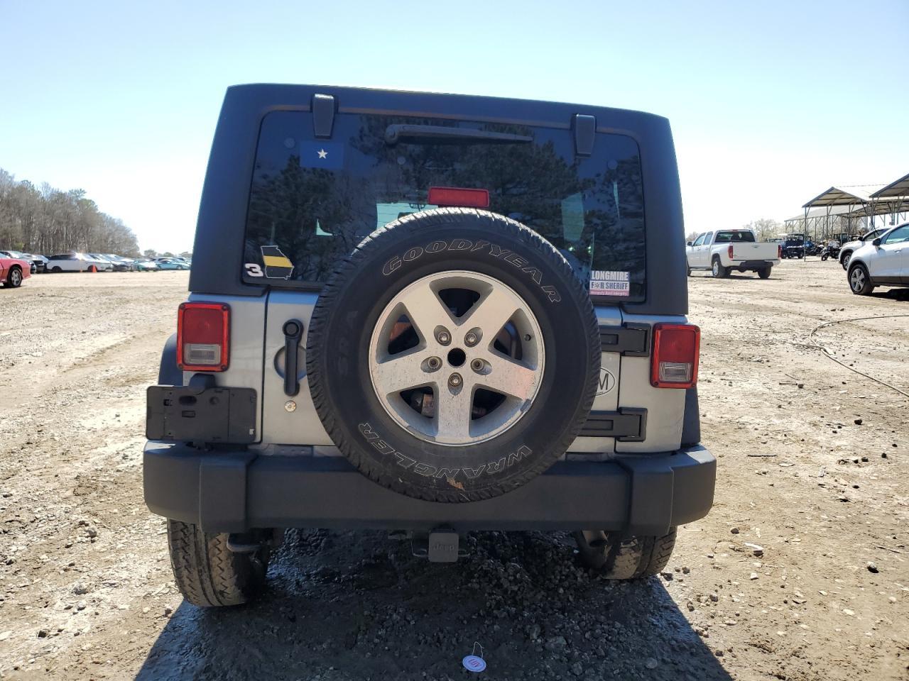 2015 JEEP WRANGLER U - Фото 6