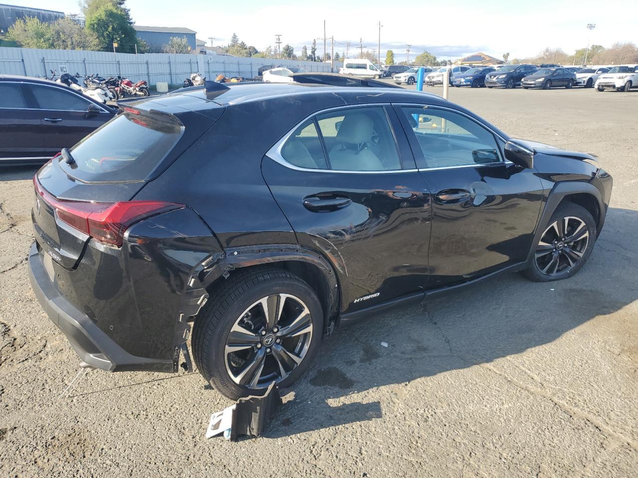 2020 LEXUS UX 250H - Фото 3