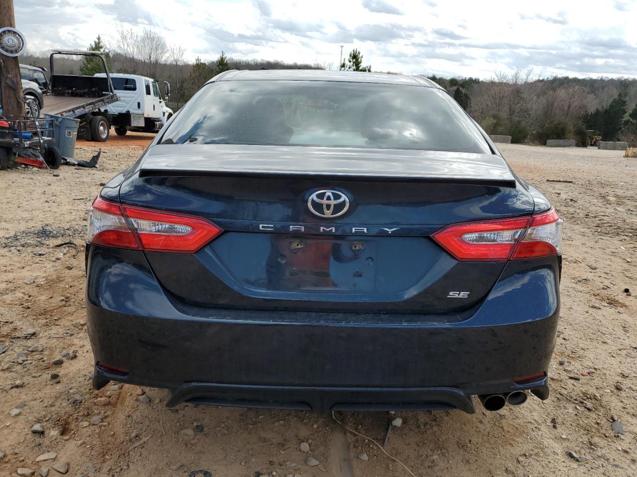 2018 TOYOTA CAMRY L - Image 6