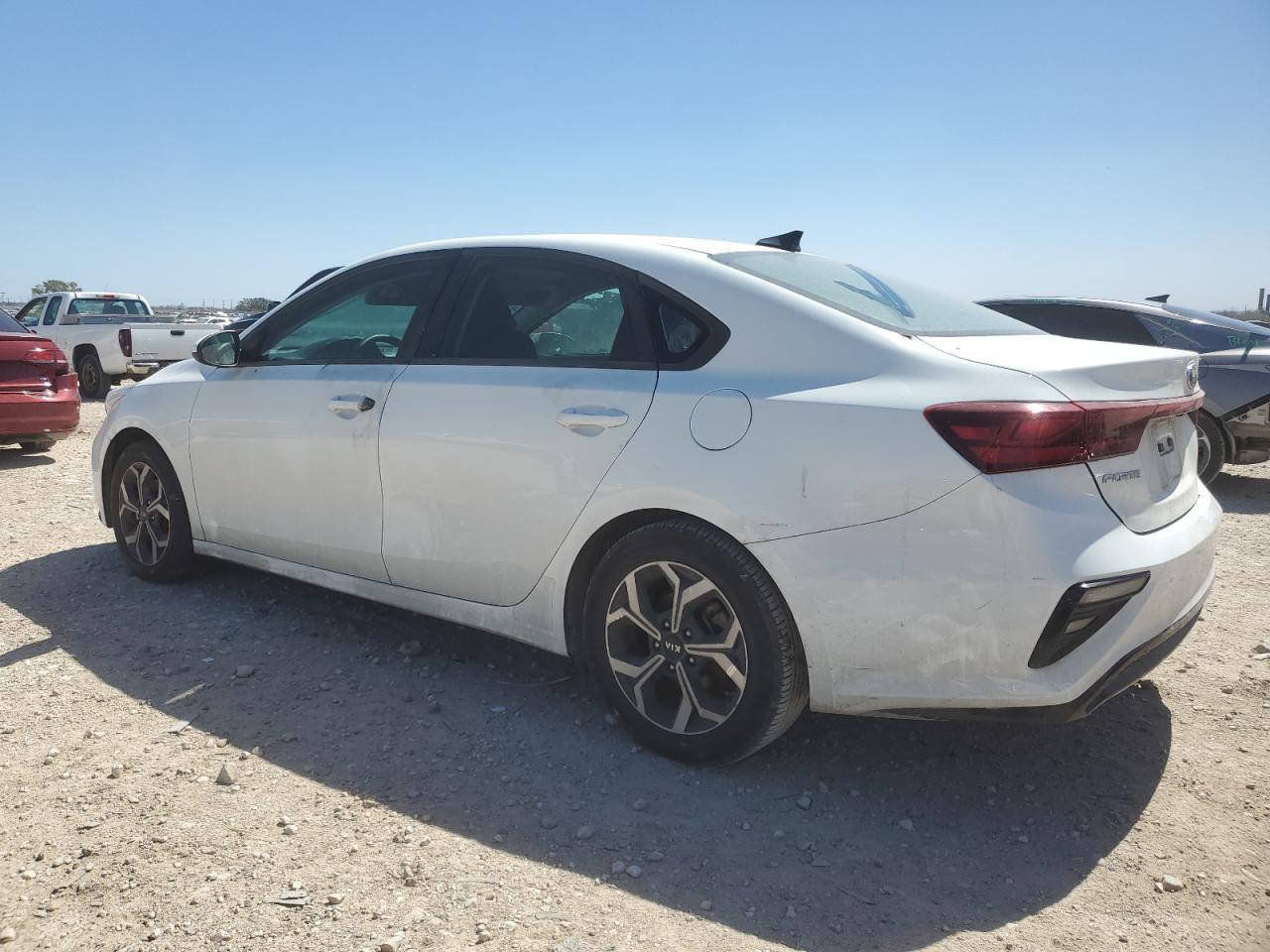 2021 KIA FORTE FE - Фото 2