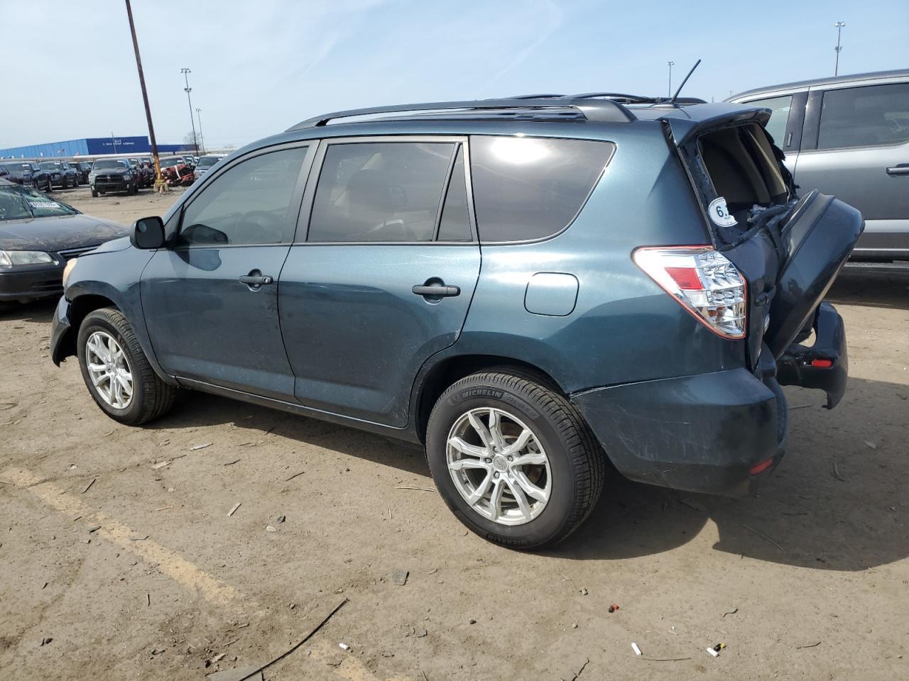2011 TOYOTA RAV4 - Image 2