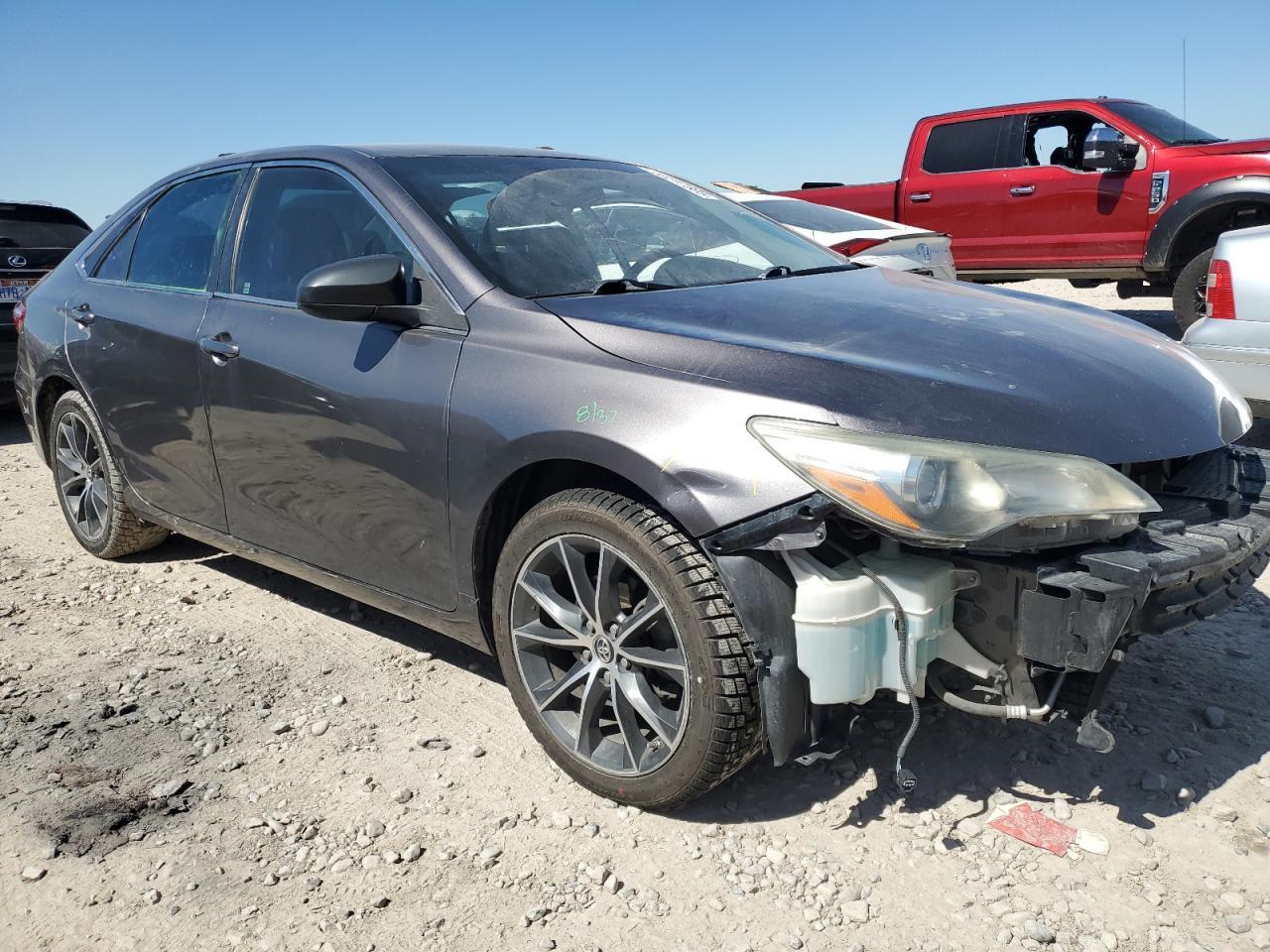 2015 TOYOTA CAMRY LE - Фото 4