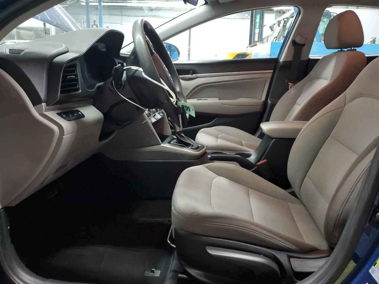 2019 HYUNDAI ELANTRA SE - Image 7