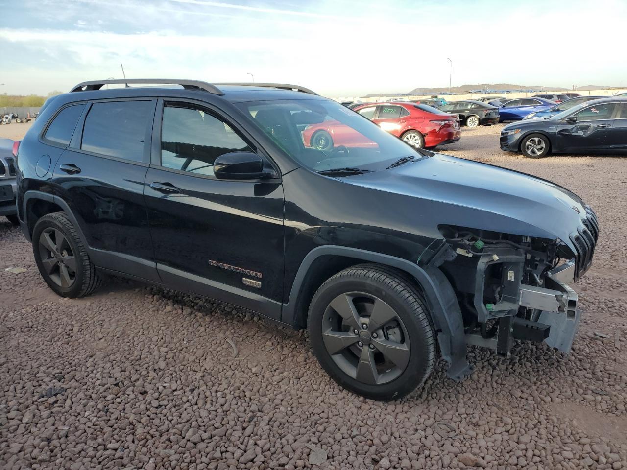 2017 JEEP CHEROKEE L - Image 4