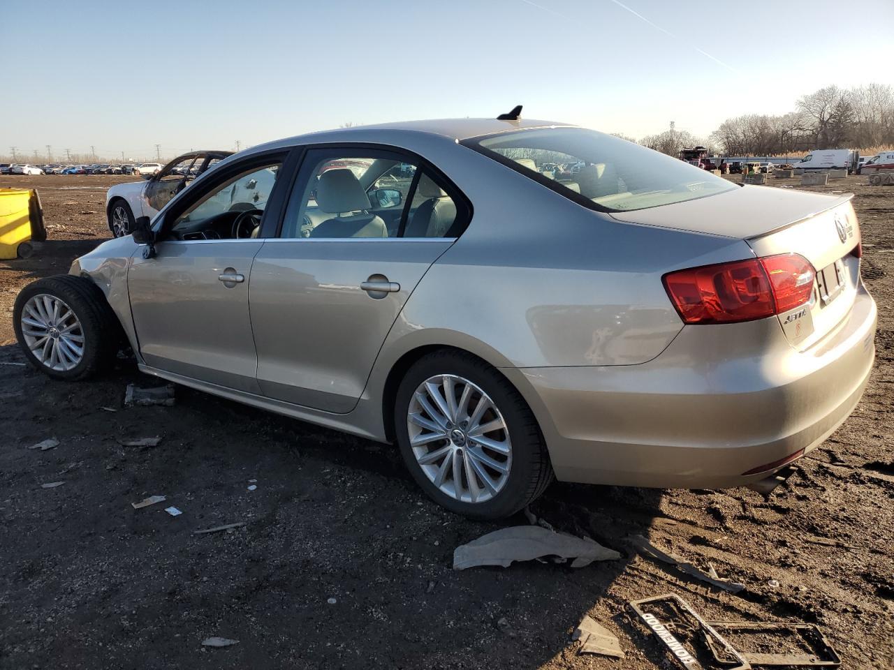 2014 VOLKSWAGEN JETTA SEL - Image 2