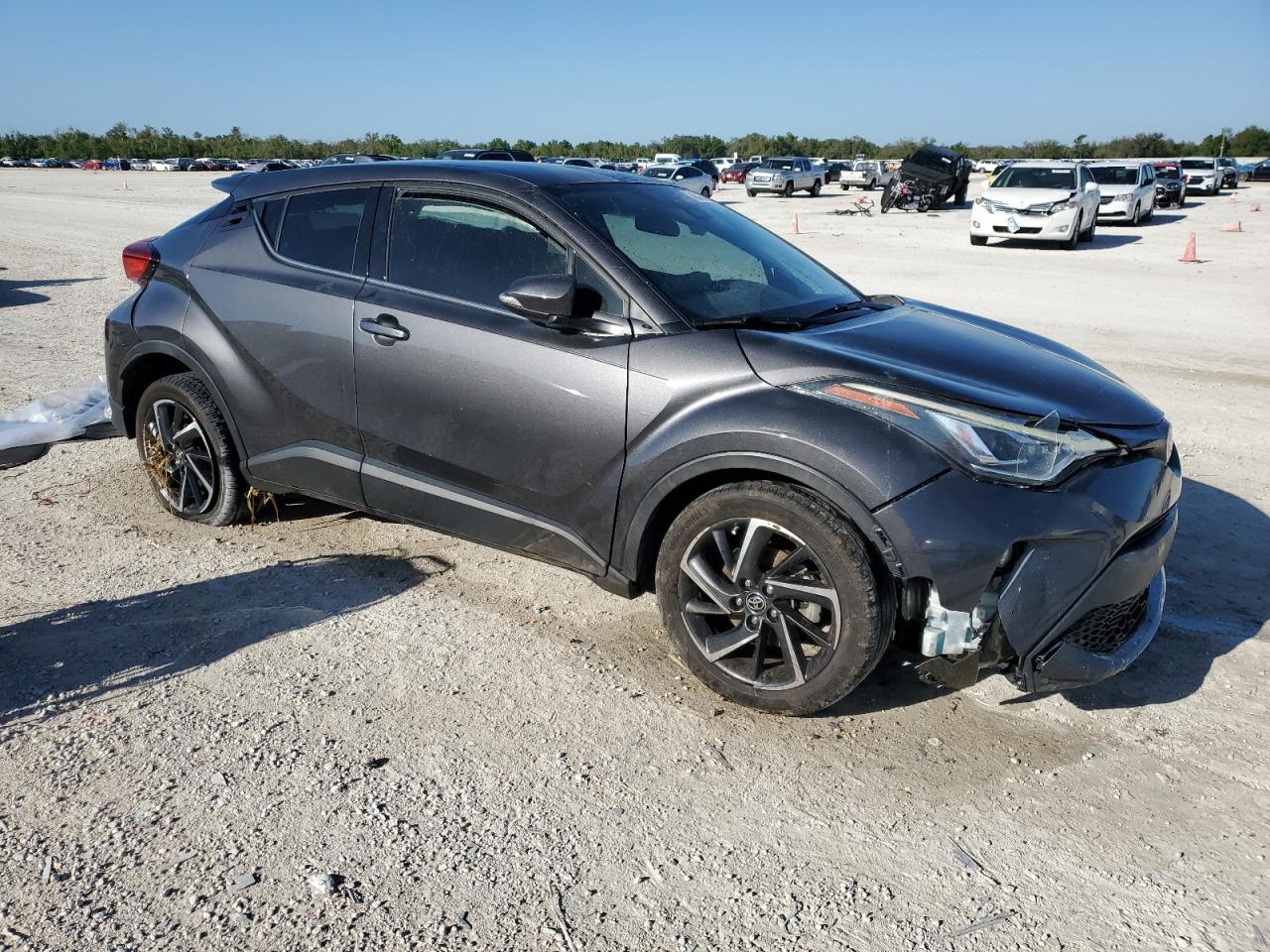 2021 TOYOTA C-HR XLE - Фото 4