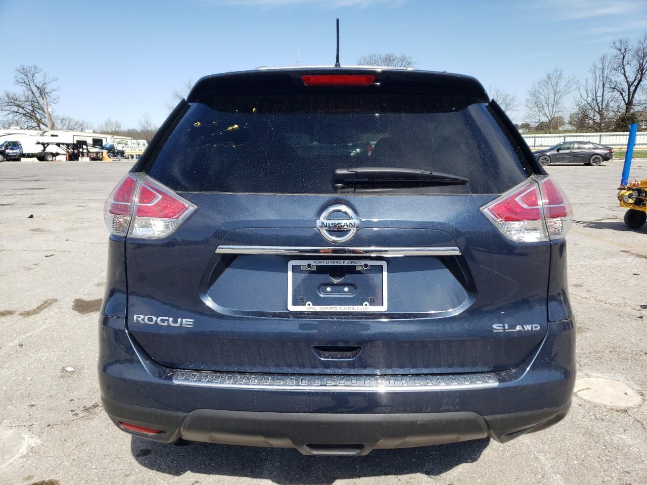 2016 NISSAN ROGUE S - Фото 6