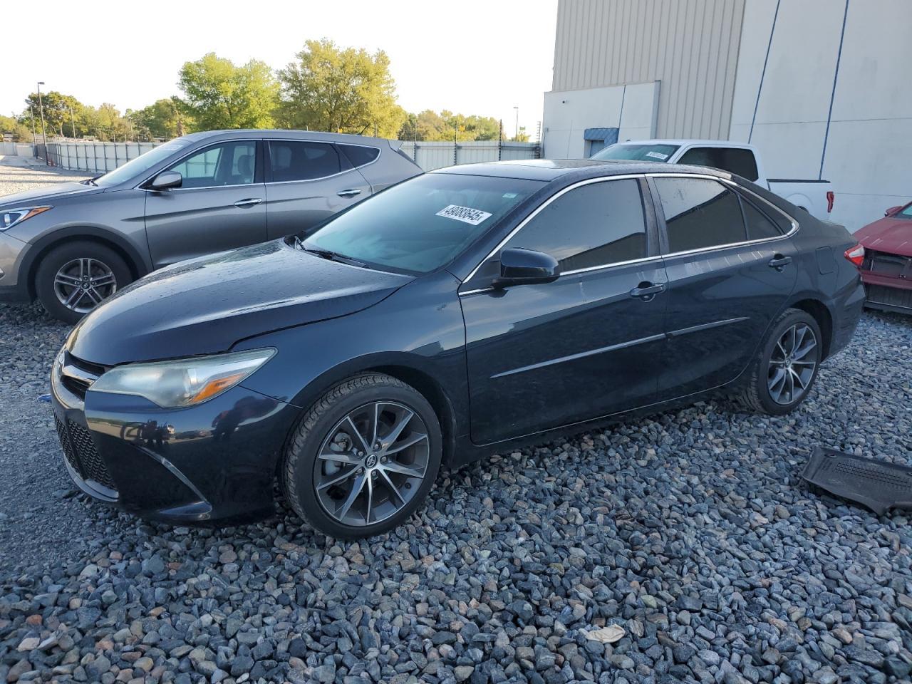 2016 TOYOTA CAMRY LE