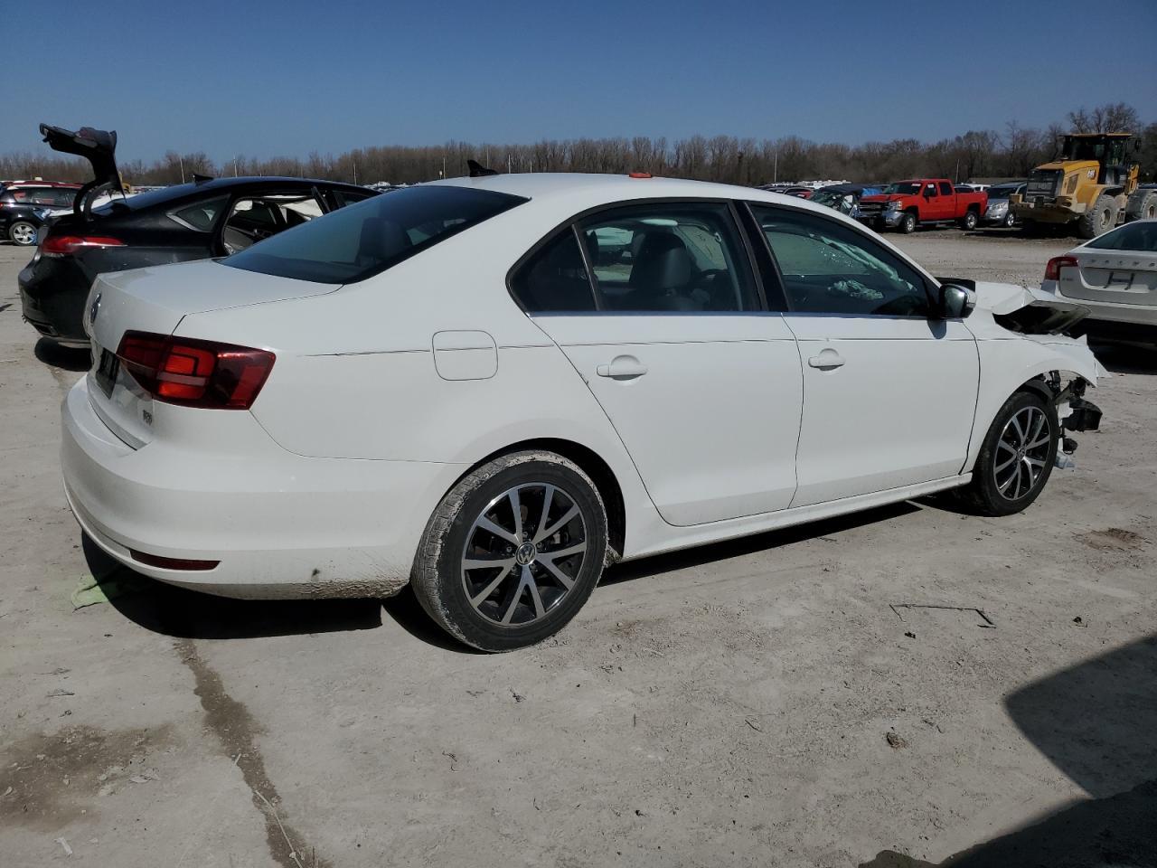 2017 VOLKSWAGEN JETTA SE - Image 3