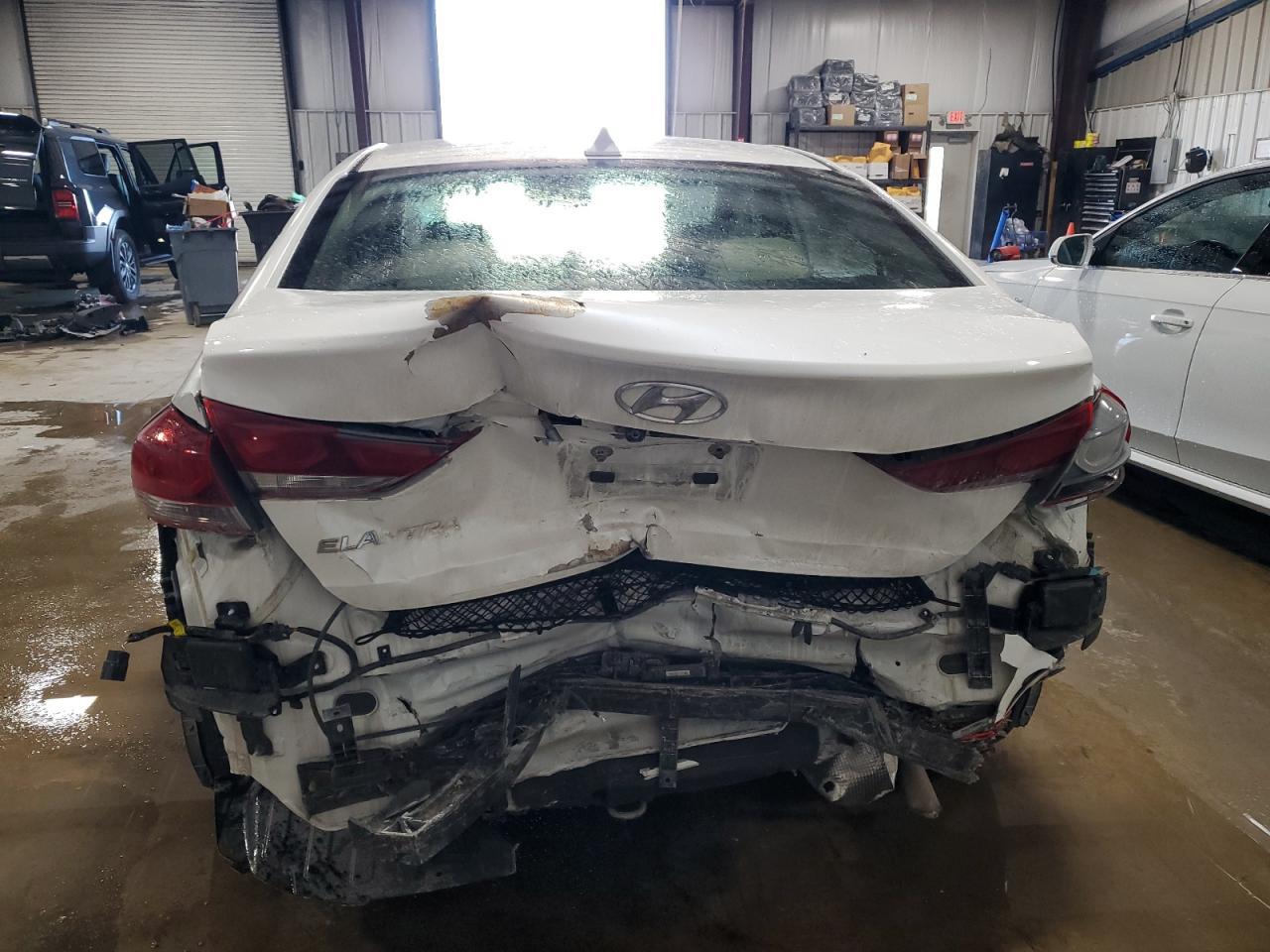 2017 HYUNDAI ELANTRA SE - Фото 6