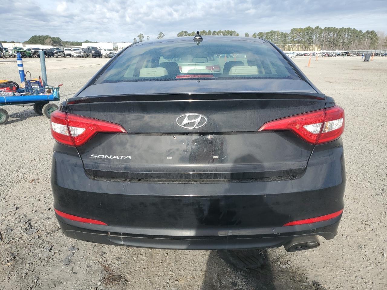 2017 HYUNDAI SONATA SE - Фото 6