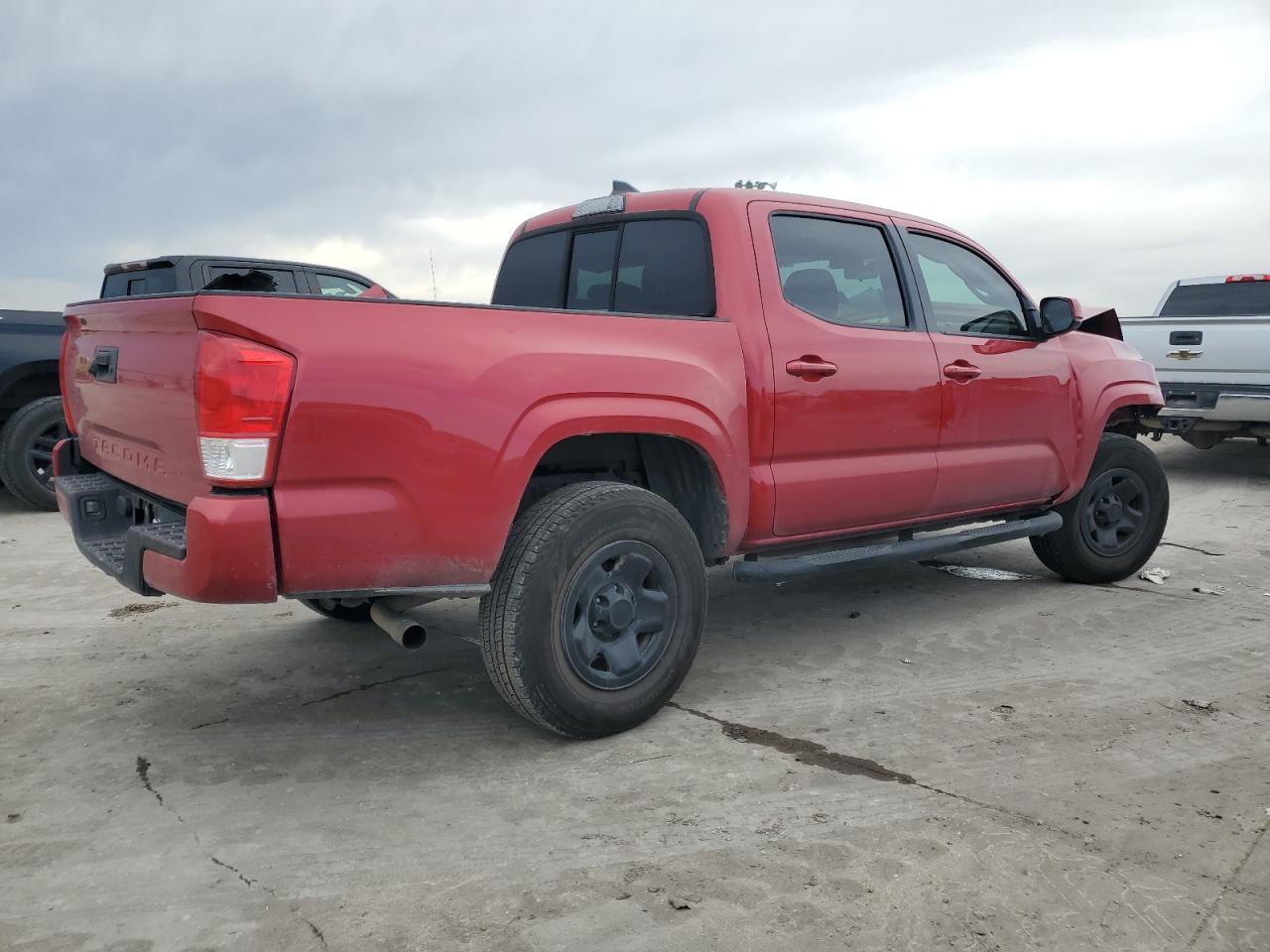 2017 TOYOTA TACOMA DOU - Фото 3