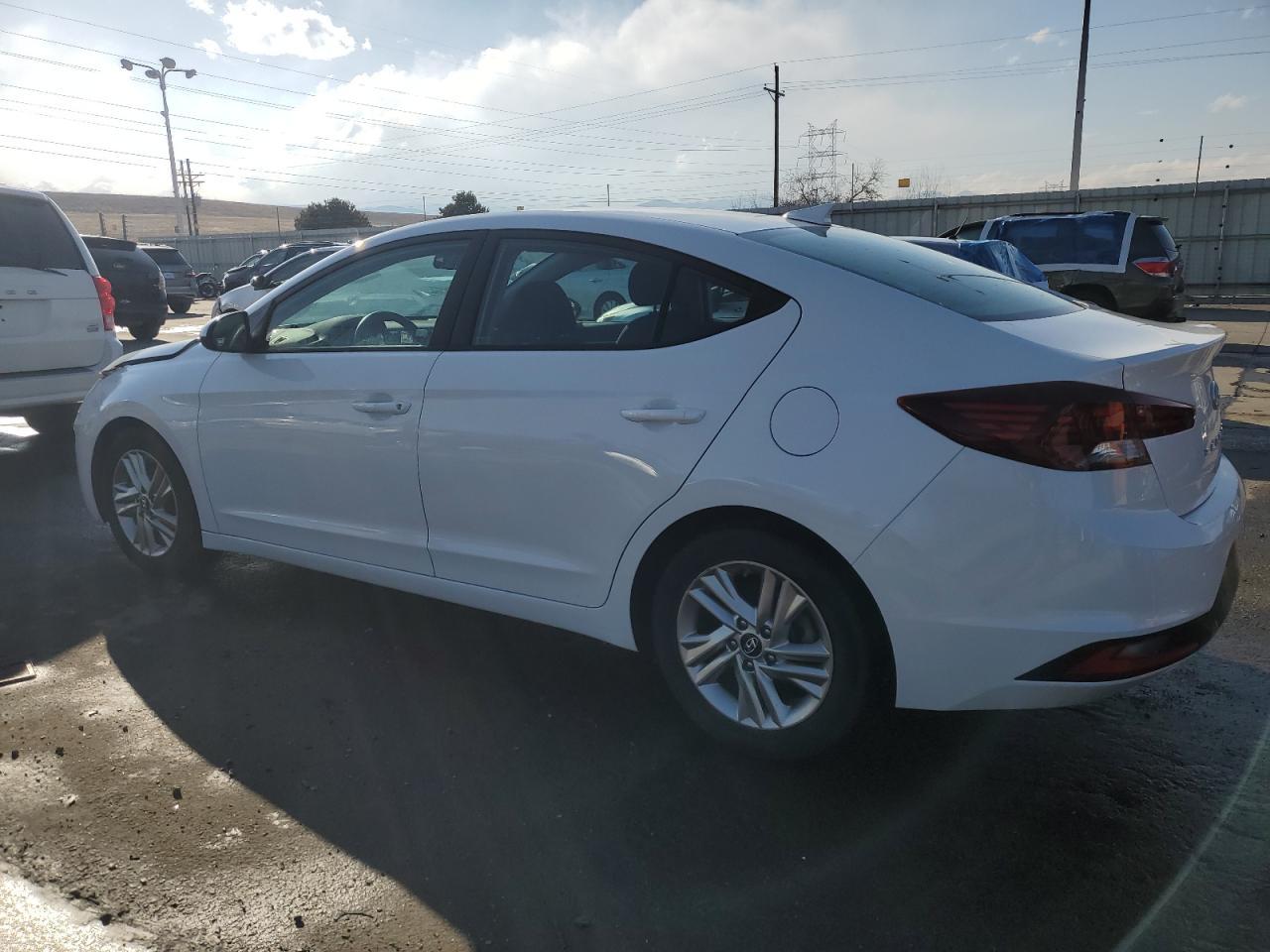 2019 HYUNDAI ELANTRA SE - Фото 2