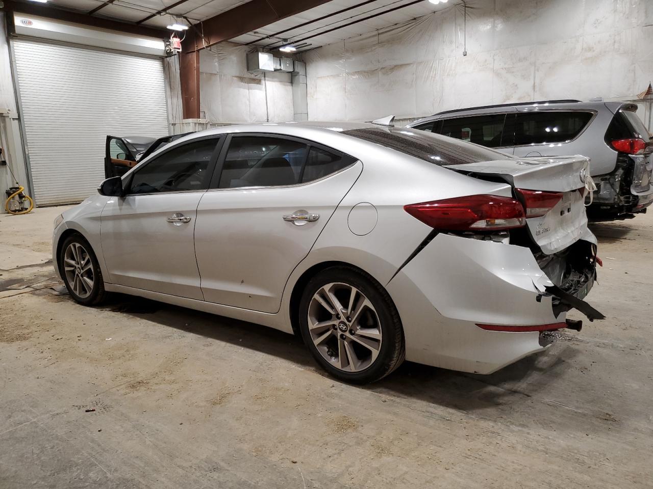 2017 HYUNDAI ELANTRA SE - Image 2
