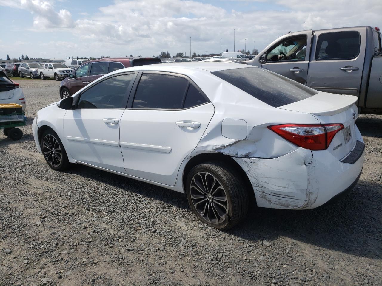 2015 TOYOTA COROLLA L - Image 2